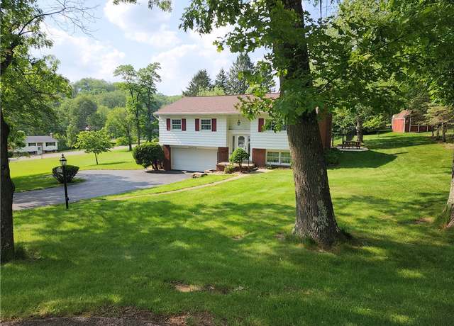 Property at 3912 Milton Dr, Richland, PA 15044, 3 beds, 2.5 baths