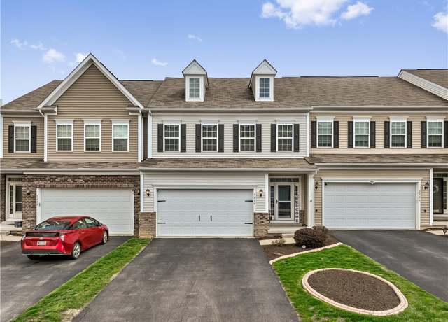 Property at 2226 Shawnee Dr, South Strabane, PA 15301, 3 beds, 3.5 baths