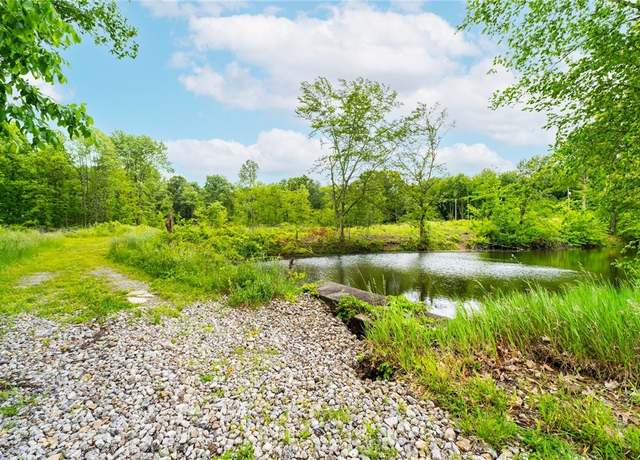Property at 4109 High Hill Rd, Pulaski Twp - Law, PA 16159