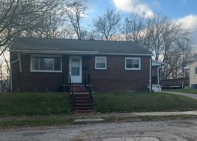 Property at 1112 Summit St, New Castle/5th, PA 16101, 2 beds, 1 bath