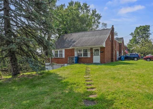 Property at 301 Pennview Dr, Penn Hills, PA 15235, 3 beds, 1 bath