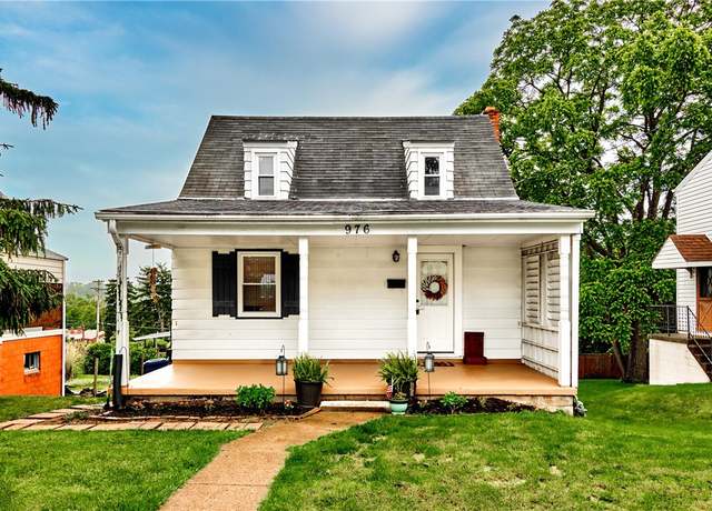 Property at 976 Agnew Rd, Baldwin Boro, PA 15227, 2 beds, 1 bath