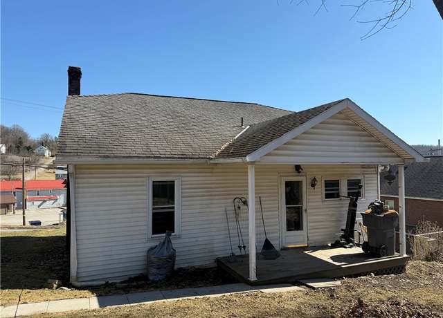 Property at 104 S Argyle St, Petrolia Boro, PA 16050, 3 beds, 1 bath