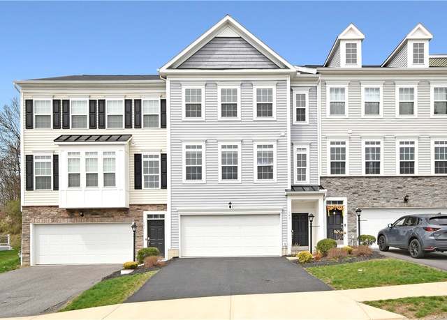 Property at 143 Craig St, Findlay Twp, PA 15126, 3 beds, 3.5 baths
