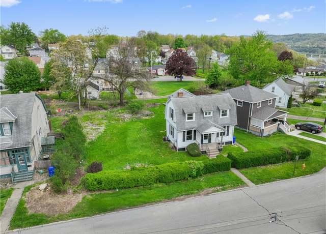 Property at 848 Ohio Ave, Monaca, PA 15061, 3 beds, 2 baths