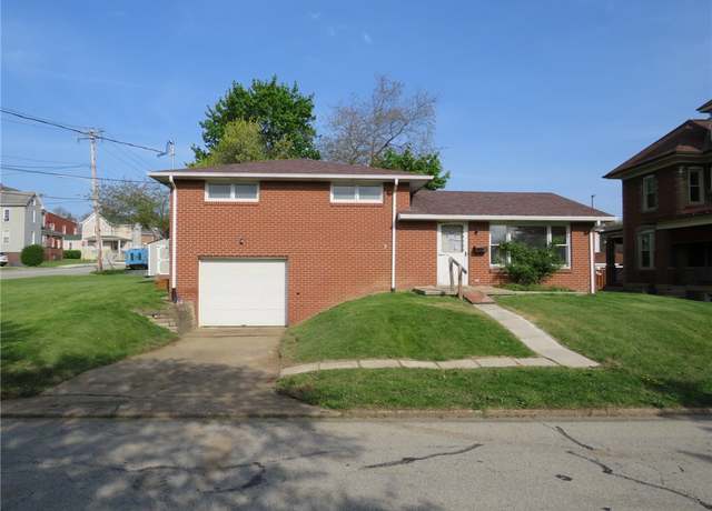 Property at 29 S 2nd St, Youngwood, PA 15697, 3 beds, 1 bath