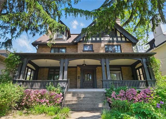 Property at 5575 Hampton St, Highland Park, PA 15206, 6 beds, 3.5 baths