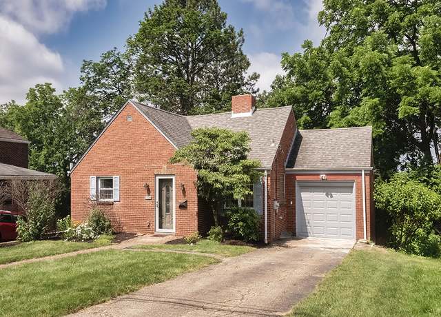 Property at 376 Mcclellan Dr, Pleasant Hills, PA 15236, 2 beds, 1.5 baths