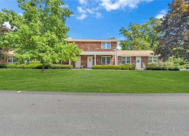 Property at 2902 Darlington Rd #402, Chippewa Twp, PA 15010, 2 beds, 1.5 baths