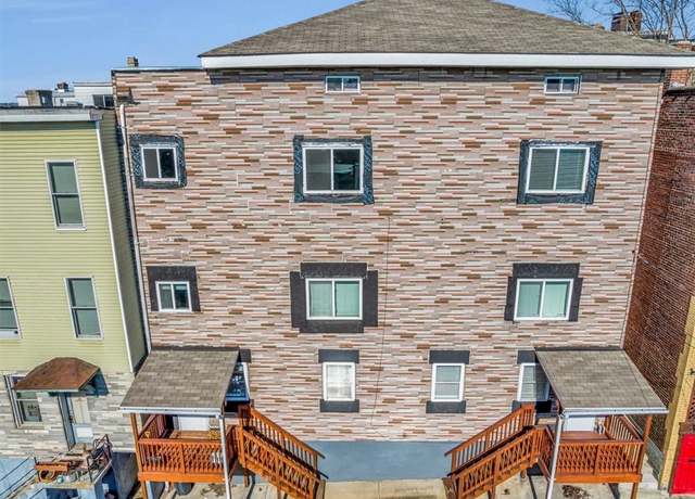 Property at 329 Downing St, Polish Hill, PA 15219, 6 beds, 4 baths