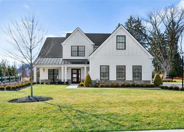 Property at 1002 Mitchell Dr, Robinson Twp - Nwa, PA 15136, 4 beds, 3.5 baths