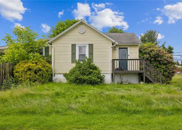 Property at 485 Wendel Rd, Irwin, PA 15642, 2 beds, 1 bath