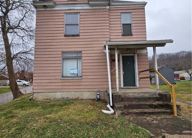 Property at 1101 Market St, Bridgewater, PA 15009, 3 beds, 1.5 baths