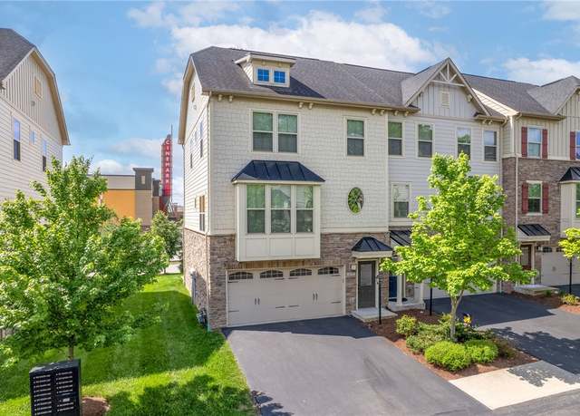 Property at 876 Beacon Ln, Mccandless, PA 15237, 3 beds, 2.5 baths