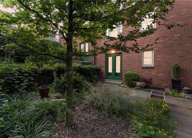 Property at 623 Olympia Rd, Mt Washington, PA 15211, 2 beds, 1 bath