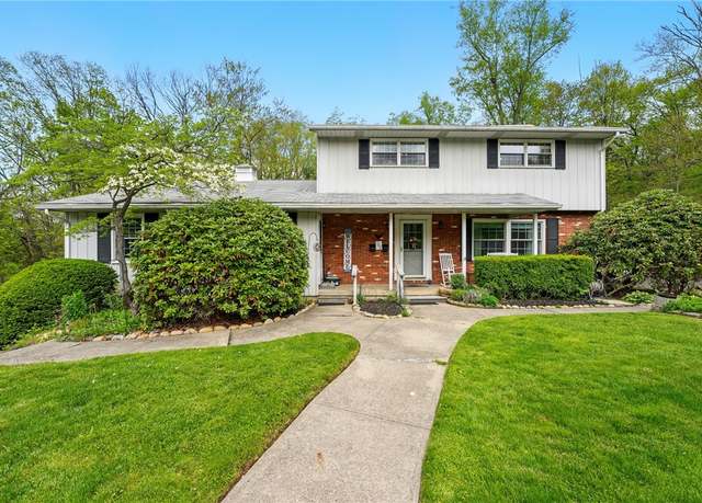 Property at 102 Endress Dr, Zelienople Boro, PA 16063, 5 beds, 3.5 baths