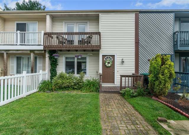 Property at 3146 Camberly Dr, Hampton, PA 15044, 2 beds, 1.5 baths