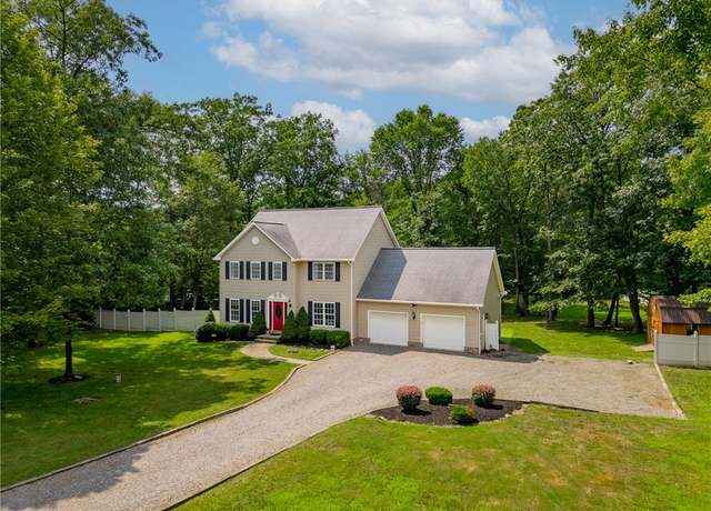 Property at 114 Franklin Oaks Dr, Franklin Twp - But, PA 16001, 4 beds, 3.5 baths
