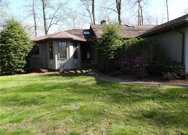 Property at 131 Woodshire Rd, Hempfield Twp - Mer, PA 16125, 3 beds, 2 baths