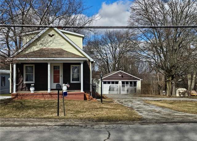 Property at 1340 Cherry Hill Rd, Ellwood City - Bea, PA 16117, 2 beds, 1 bath