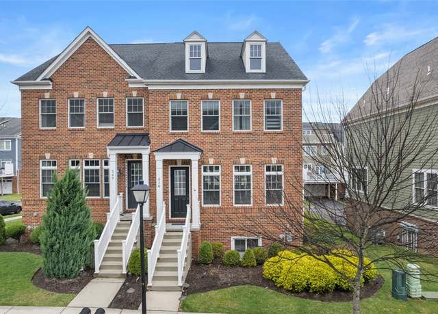 Property at 218 Venango Trl, Marshall, PA 16046, 4 beds, 4 baths