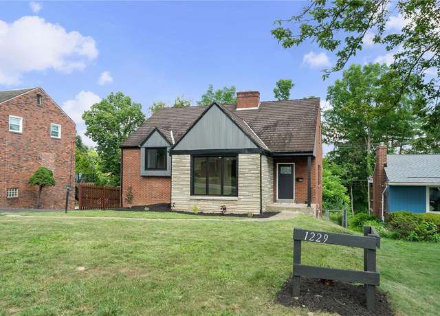 Property at 1229 Pinewood Dr, Mt. Lebanon, PA 15243, 4 beds, 3.5 baths
