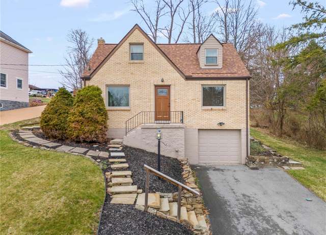Property at 216 Coral Dr, Upper St. Clair, PA 15241, 3 beds, 2 baths