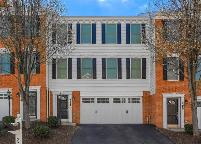Property at 271 Overlook Ct, Robinson Twp - Nwa, PA 15108, 3 beds, 2.5 baths