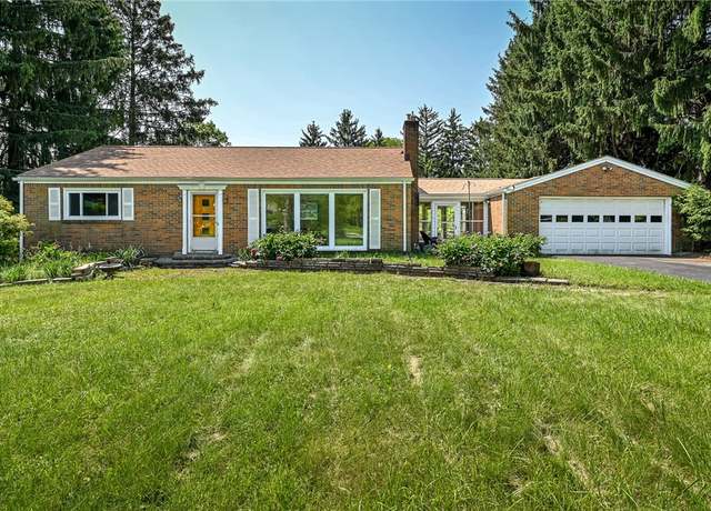Property at 1533 Bonnett Dr, Franklin Park, PA 15237, 3 beds, 2 baths