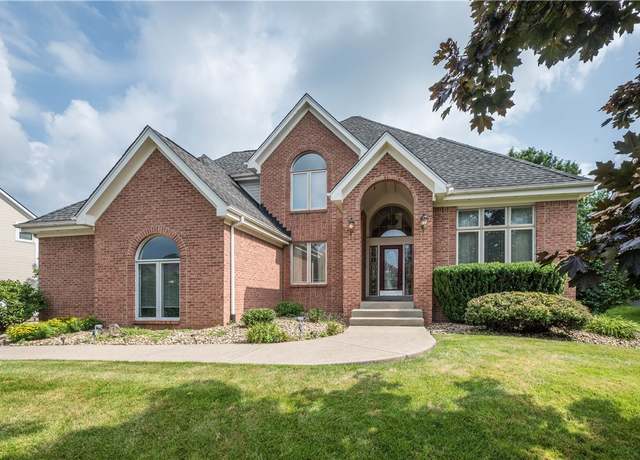 Property at 170 Pinehurst Dr, Cranberry Twp, PA 16066, 4 beds, 3.5 baths