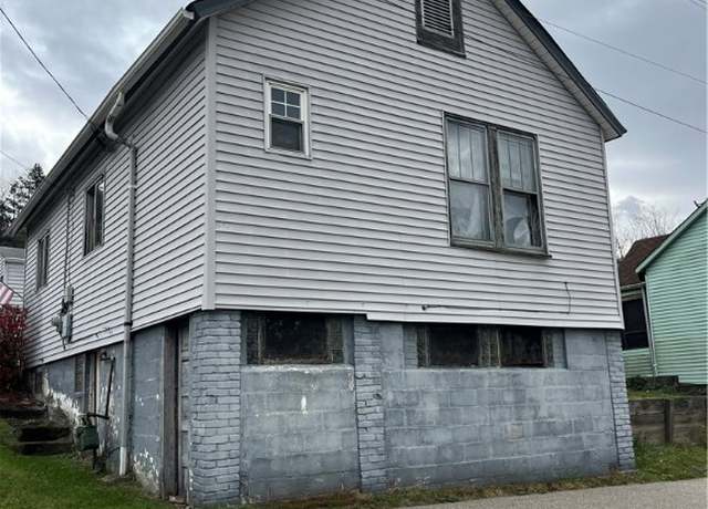 Property at 610 9th St, Glassport, PA 15045, 1 bed, 1 bath