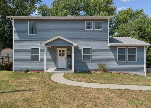 Property at 129 Jay Dr, Penn Hills, PA 15147, 3 beds, 2.5 baths