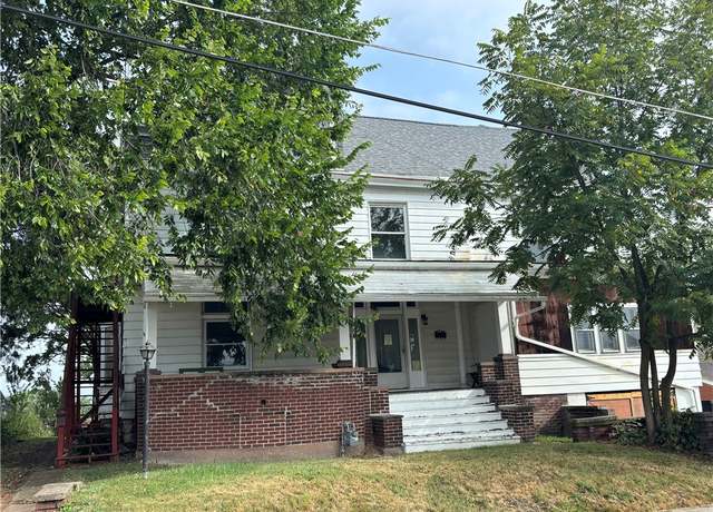 Property at 215 Smithfield St, Canonsburg, PA 15317, 8 beds, 3.5 baths