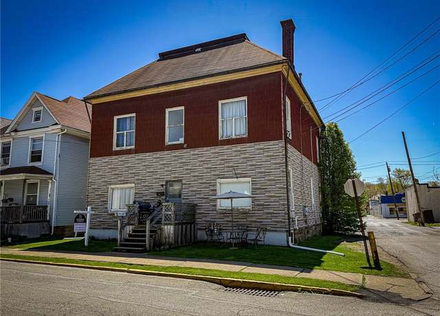 Property at 423 New Castle St, City Of But Nw, PA 16001, 5 beds, 3 baths