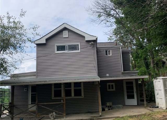 Property at 1309 Denise St, Overbrook, PA 15210, 3 beds, 2 baths