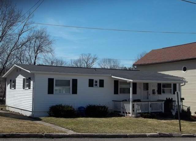 Property at 613 Center St, Boswell Boro, PA 15531, 3 beds, 1.5 baths