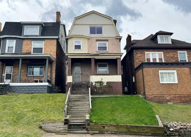 Property at 618 E 12th Ave, Homestead, PA 15120, 4 beds, 1.5 baths