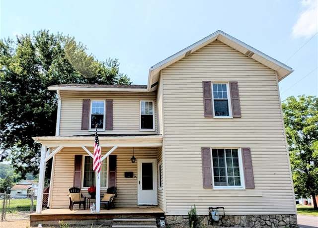 Property at 323 E 2nd St, Derry Boro, PA 15627, 4 beds, 2 baths