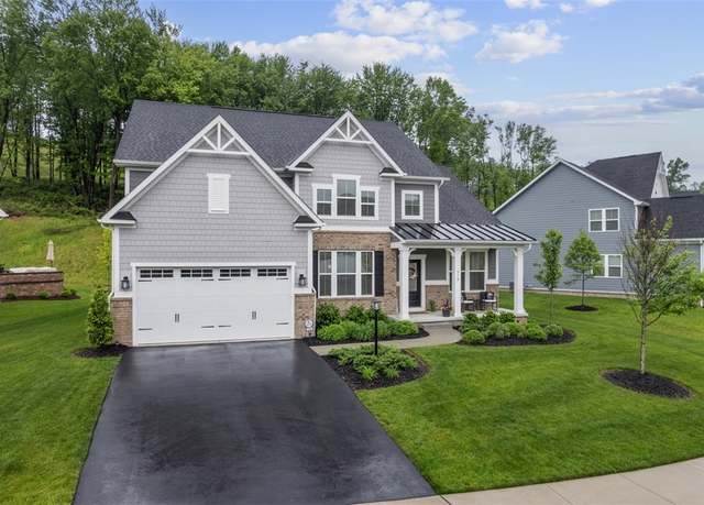 Property at 318 Crest Ln, Adams Twp, PA 16046, 4 beds, 3.5 baths