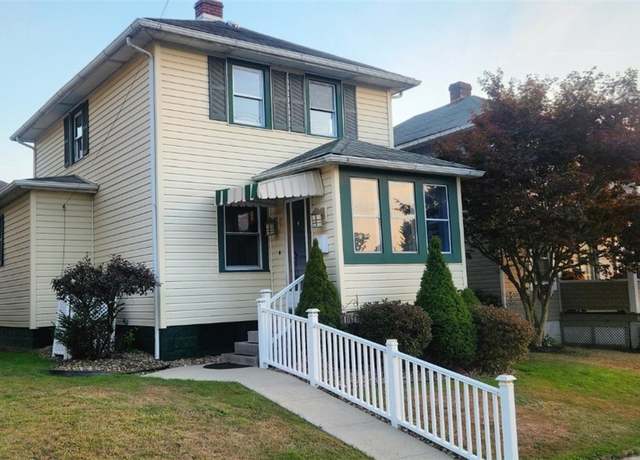 Property at 1096 10th St, Taylor Twp, PA 16160, 2 beds, 2 baths