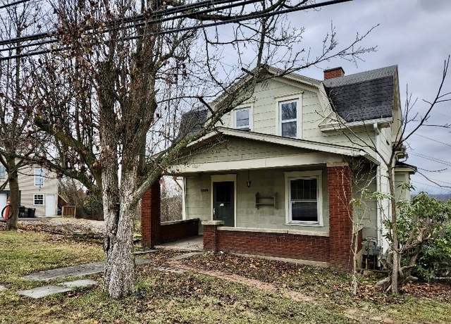 Property at 1059 S Main St, N Franklin Twp, PA 15301, 3 beds, 2 baths