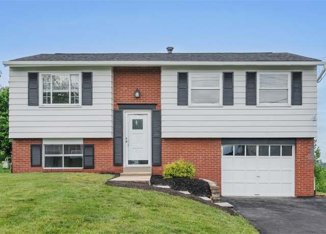Property at 202 Win Ridge Dr, Moon/crescent Twp, PA 15108, 3 beds, 1.5 baths