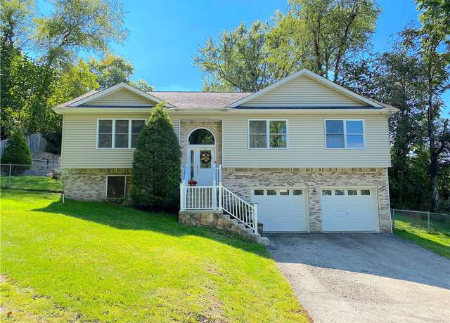 Photo of 322 Pine Hollow Rd, Level Green, PA 15085