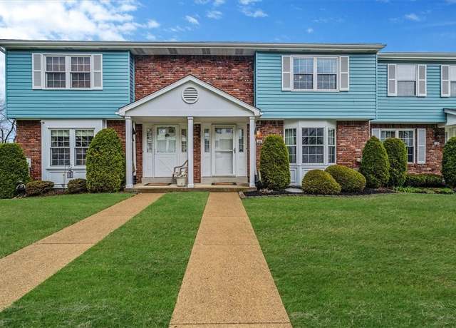 Property at 126 Heather Dr, Monroeville, PA 15146, 3 beds, 2.5 baths