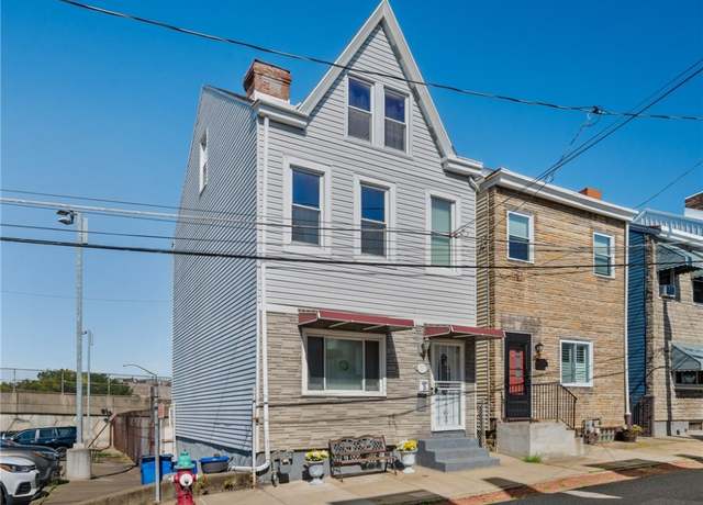 Property at 322 Darsie St, Bloomfield, PA 15224, 3 beds, 1.5 baths