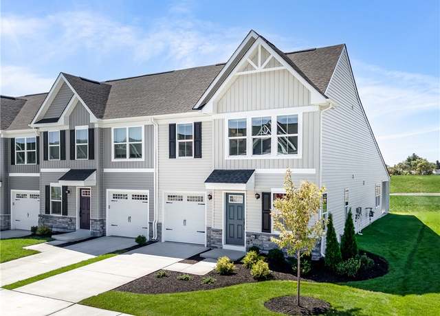 Property at 8008 Wellington Ct, Penn Twp - Wml, PA 15644, 4 beds, 3.5 baths