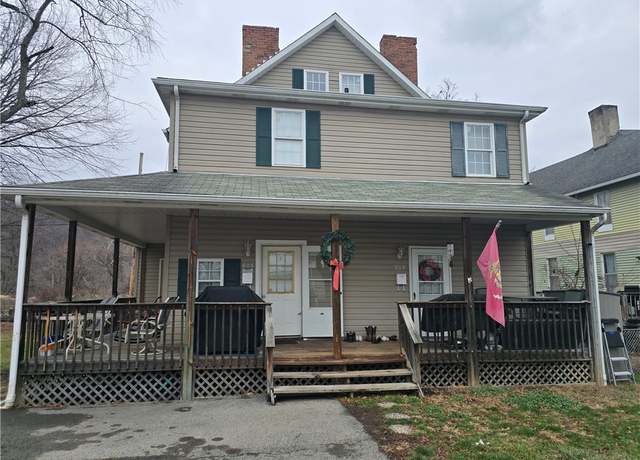 Property at 804 Railroad St, Monongahela, PA 15063, 9 beds, 4 baths