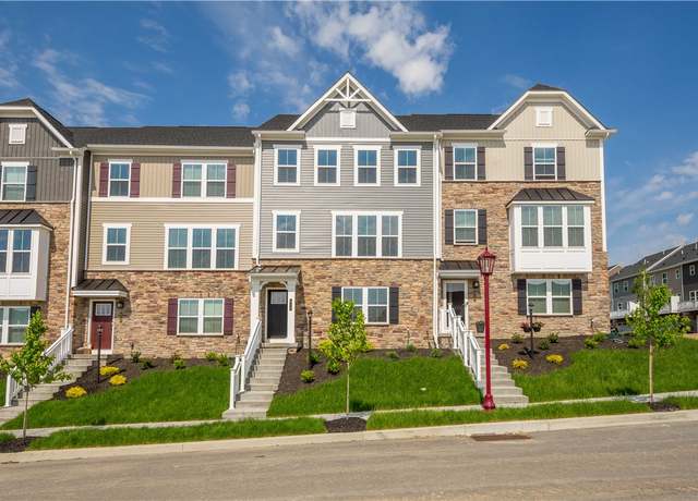 Property at 414 Nolan Cir, Cranberry Twp, PA 16066, 3 beds, 2.5 baths