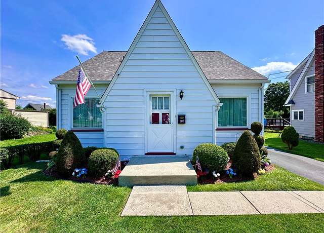 Property at 307 W Elizabeth St, Neshannock Twp, PA 16105, 3 beds, 2 baths