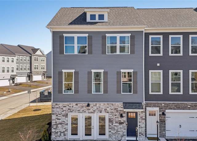 Property at 132 River Ridge Dr, Moon/crescent Twp, PA 15108, 3 beds, 2.5 baths